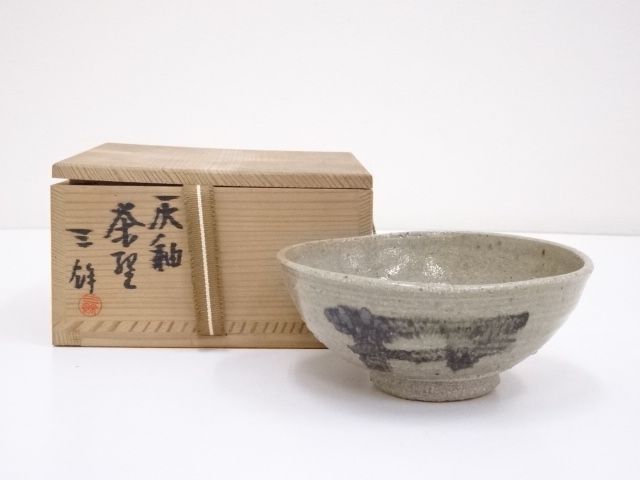 JAPANESE TEA CEREMONY / TEA BOWL CHAWAN / ASH GLAZE